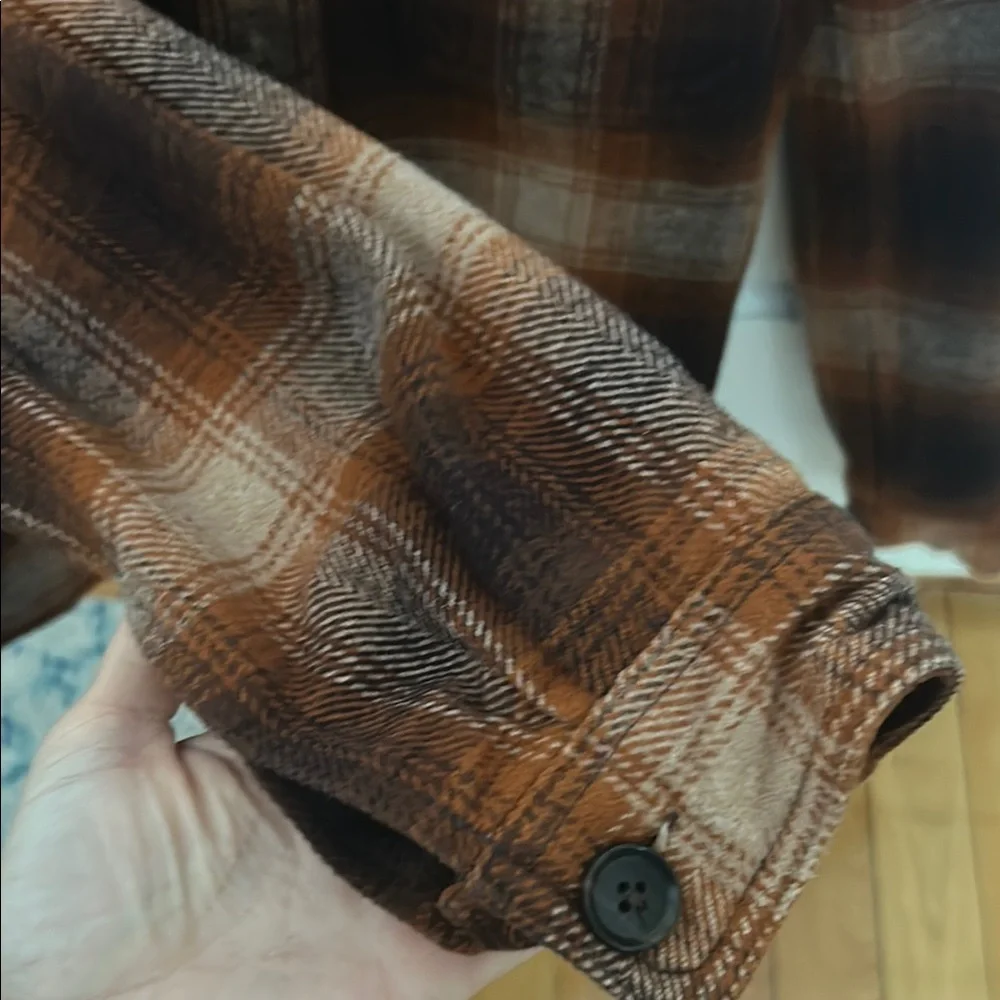 Flannel Crop Shirt-Jacket in Plaid - Picture 6 of 10